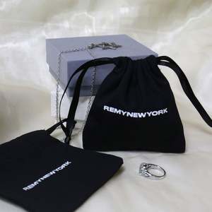 Sac en coton recyclable imprimé à l'écran avec logo personnalisé, style tendance, écologique, blanc, avec cordon de serrage, sac anti-poussière pour sac à main - Product Image 3