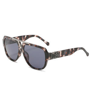 Lunettes de soleil sur mesure à grande monture pour hommes, verres PC noirs, protection UV 100%, style mode, extérieur, voyage, conduite - Product Image 5