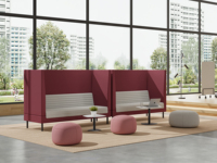 Canapé modulaire moderne avec assise rembourrée et cloison pour hall d'accueil, réception, décoration intérieure commerciale