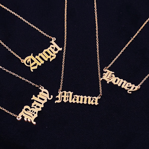 <span class=keywords><strong>Nome</strong></span> personalizzato personalizzato placcato oro 18 carati Collier Angel Baby Mama <span class=keywords><strong>nome</strong></span> collana in acciaio inossidabile vecchio <span class=keywords><strong>nome</strong></span> inglese collana di gioielli - Product Image 1