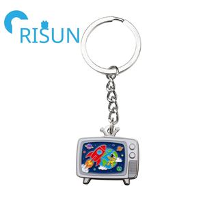 Gantungan kunci Enamel TV logam kustom pabrik gantungan kunci Aksesori gantungan kunci film Anime kartun kustom Aksesori gantungan kunci televisi lama Retro - Product Image 4