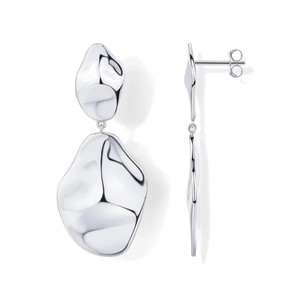 Pendientes de Metal Líquido SJ de Lujo Discreto, Pendientes Irregulares Martillados <span class=keywords><strong>en</strong></span> Oro y Plata, Pendientes con Textura de Lava <span class=keywords><strong>Irregular</strong></span> - Product Image 3