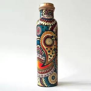 ขวดน้ำโลหะทำจากทองแดงบริสุทธิ์งานทำมือหรูหราพร้อมดีไซน์แบบตอกสำหรับบ้านและร้านอาหารที่มีน้ำหนักเบา - Product Image 1