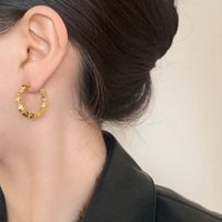 Boucles d'oreilles créoles Huggie mini cube carré en laiton plaqué or véritable pour femme, style minimaliste