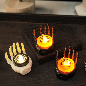 Décoration d'Halloween : Lampe LED Main de Fantôme, Bougie Électronique Scintillante Sans Flamme en Forme de Main de Squelette, Fournitures de Fête - Product Image 1