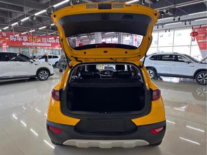 2021 Stonic SUV con volante a la izquierda, interior oscuro, portaequipajes metálico, techo solar, asientos de tela, cámara trasera, automático, neumáticos R16, coche usado europeo - Product Image 4