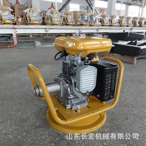 Vibrateur à béton à moteur interne haute puissance pour chantier de construction - Product Image 3