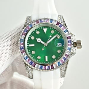 Reloj de Buceo Personalizado Exclusivo con Bisel Plateado Arcoíris y Esfera Verde, Correa de Goma Verde, Reloj Deportivo de Lujo Estilo Hip-Hop - Product Image 2