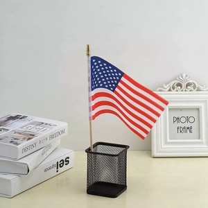 Mini Bandera de catar para <span class=keywords><strong>partidos</strong></span> de fútbol, Bandera de mano personalizada de Catar, 100% poliéster, <span class=keywords><strong>2022</strong></span>, venta al por mayor - Product Image 2