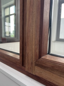 Collezione Esclusiva di Finestre <span class=keywords><strong>in</strong></span> <span class=keywords><strong>Alluminio</strong></span> con Finitura Bubinga per Ville di Design - Product Image 6