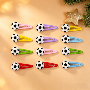 Fermagli per capelli in metallo a forma di pallone da <span class=keywords><strong>calcio</strong></span> per ragazze, fermagli colorati a forma di goccia d'acqua, accessori sportivi eleganti per bambini e neonati, per il giorno della partita - Product Image 1
