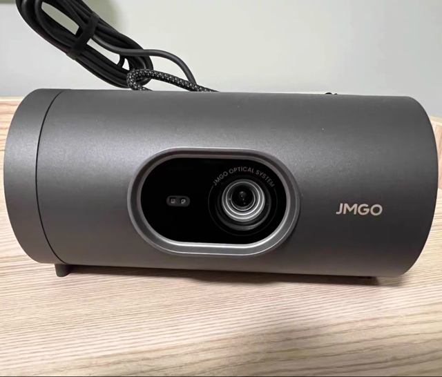JMGO P5X Portable Projector 1080P HD Built-in Sound Touch ControlKeys Smart Gimbal Algorithm