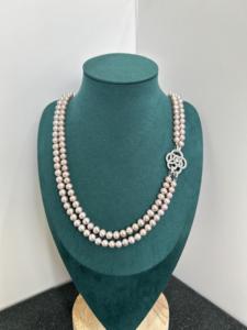 Luxuriöse Designer-Kamelien-Perlen Vintage-Halskette für Damen, Lange Mehrlagige Pullover-Kette, Hochzeits-Charm-Anhänger Schmuck - Product Image 5