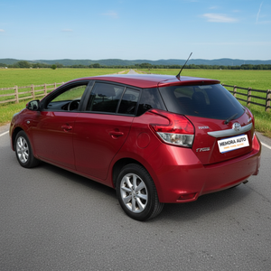 Vente flash : Voiture d'Afrique en excellent état, jamais accidentée |   <span class=keywords><strong>Toyota</strong></span> Ya-ris <span class=keywords><strong>2014</strong></span> Édition Manuelle |   Hatchback à conduite à gauche |   Essence 1.5G - Product Image 2