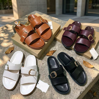 Nouvelles sandales plates à plateforme pour femmes, à lacets, avec détails métalliques, confortables pour l'extérieur et le quotidien, à semelle épaisse