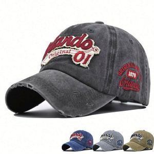 Casquette de baseball vintage sportive unisexe personnalisée avec patch tissé en relief, en tissu mesh classique, effet vieilli et lavé, à visière incurvée - Product Image 1