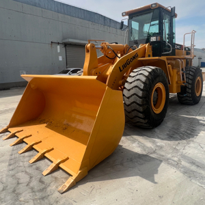 Cargadora usada 856 Precio económico excelente rendimiento Cargadora usada 856 en venta - Product Image 1