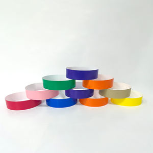 Bracelets en papier imprimés jetables et imperméables personnalisés pour l'identification promotionnelle lors d'événements de parcs d'attractions - Product Image 2