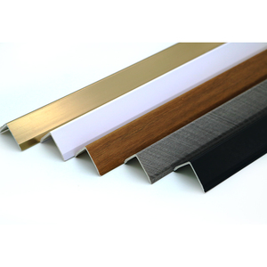 Zh3 hiện đại hạt gỗ L hình dạng 300mm Ốp chân tường mẫu miễn phí góc tường trang trí bảo vệ chống thấm nước chống cháy chống tĩnh điện - Product Image 1