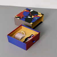 Ensemble de tasses à thé en céramique de luxe avec insert en EVA Boîte cadeau rigide en relief avec logo personnalisé Type de doublure en éponge