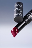 Rouge à lèvres coréen hydratant végétalien Naughty Percent, texture baume lisse et brillante effet verre, au beurre de karité et huile de jojoba, vente en gros