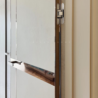 Porte intérieure en aluminium insonorisée et résistante à l'humidité avec cadre en aluminium et revêtement en cuir au design moderne pour appartement