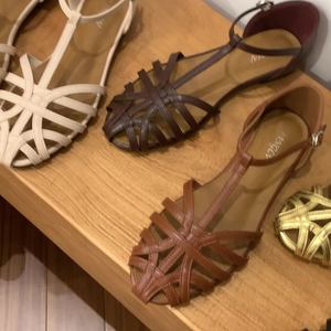 Sandalias romanas de verano para mujer, a la moda, para vacaciones, tejidas, con punta abierta, transpirables, con un solo botón. - Product Image 2