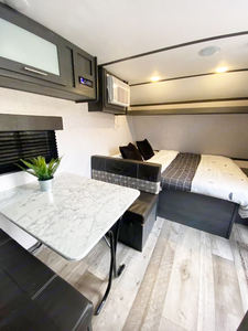 2024 hoja galvanizada de lujo RV Venta caliente modelo básico caravana todoterreno remolque de viaje de 21 pies con 6 literas para acampar - Product Image 5