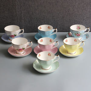 Ensemble de tasses à thé <span class=keywords><strong>et</strong></span> soucoupes à motif floral personnalisé, ensemble de tasses à thé de luxe en porcelaine anglaise - Product Image 4