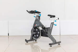 Vélo de spinning intelligent avec moniteur numérique, vélo d'exercice de spinning d'intérieur pour usage domestique, provenant de Chine - Product Image 4
