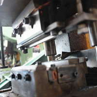 Barrettes automatiques à bras, pour fabrication artisanale de machines