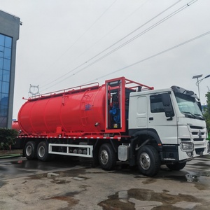 Camión de Succión de Aguas Residuales HOWO Diésel 8x4, Camión Cisterna de Vacío para Fosas Sépticas y Residuos Fecales de 25 CBM en Venta - Product Image 2