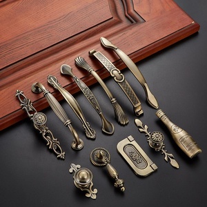 เฟอร์นิเจอร์วินเทจโบราณ ตู้ ลิ้นชัก มือจับ ลูกบิด สีทอง สีเขียว สีบรอนซ์ - Product Image 1