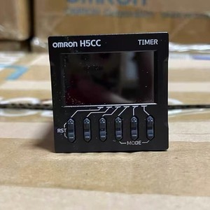 Omron H5CC-L8E <b>Timer</b> 100-240VAC Industrial Control Equipment - Product Image 2