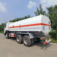 Camion-citerne Sinotruk Howo NX 8x4 12 roues pour distribution de carburant, citerne en acier au carbone, camion-citerne mobile pour distribution d'huile en carrière