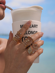 Set di Anelli da Donna Regolabili Placcati Oro 18K PVD Anti-Appannamento con Zirconi e Perle, Anelli Aperti alla Moda per Matrimonio e Fidanzamento - Product Image 3