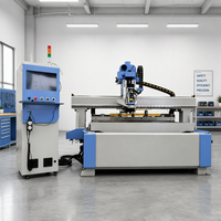 Routeur CNC 1300x2500 économique pour les entreprises de menuiserie en démarrage, idéal pour la fabrication de meubles sur mesure et l'usage en atelier de signalétique