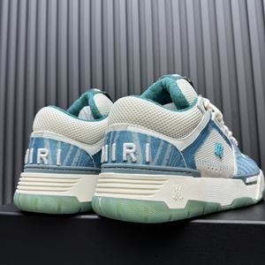 Chaussures décontractées montantes pour homme, style streetwear, à semelle épaisse, avec dégradé blanc-bleu, design plateforme à empiècements en toile et sangle réglable à crochet - Product Image 1