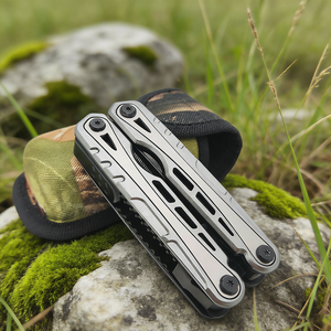 Navaja Plegable Multifunción Negra EDC con Alicates, Herramienta Multiusos Resistente con Clip, para Reparaciones al Aire Libre, Camping y Senderismo - Product Image 2