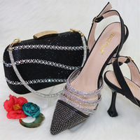 Ensemble Chaussures et Sacs Nigerian-Italien Or et Bleu 2025 à Strass pour Mariage – Escarpins et Sac à Main Assortis pour Femmes