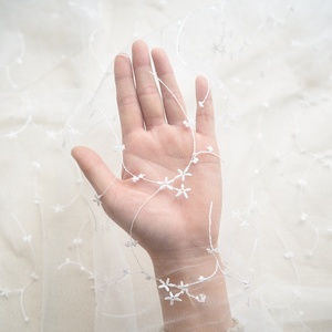 Croissant incurvé ivoire dentelle broderie à la main bricolage <span class=keywords><strong>voile</strong></span> de mariage matériel pour vêtements jupe décoration maille tissu Animal - Product Image 5