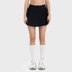 Shorts de bolso em branco para mulheres, saia plissada de secagem rápida para badminton, gola de golfe, modalidade 2024, novo estilo