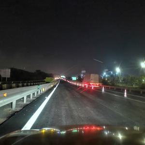 HUA QUN High Whiteness Strong Reflective Thermoplastic Road <b>Paint</b> Good Price Hot Melt Pavement Marking Reflect <b>Paint</b> - Product Image 6