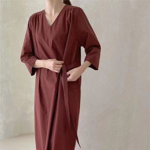 Robe simple, ample, cintrée, à manches trois-quarts, avec lacets, poches des deux côtés et ceinture - Product Image 4