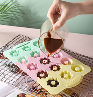 Moule en silicone multicolore en forme de dessin animé, qualité alimentaire, pour chocolat, biscuits, mousses, bac à glaçons en silicone, vente en gros pour la pâtisserie