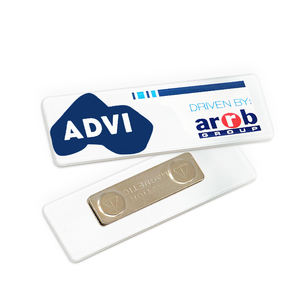 Targhette Personalizzate con Logo in Plastica, Etichette Acriliche con Spilla di Sicurezza per Abbigliamento - Product Image 2