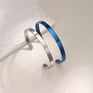 กำไลข้อมือสแตนเลสแบบเรียบ กำไลโลหะขัดเงา กำไลแบบเปิดสำหรับสลักชื่อ - Product Image 3