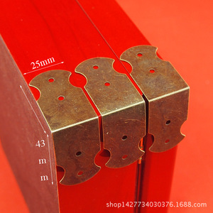 Bande de protection d'angle 43x25mm en acier au carbone pour meubles et boîtes en bois - Product Image 1