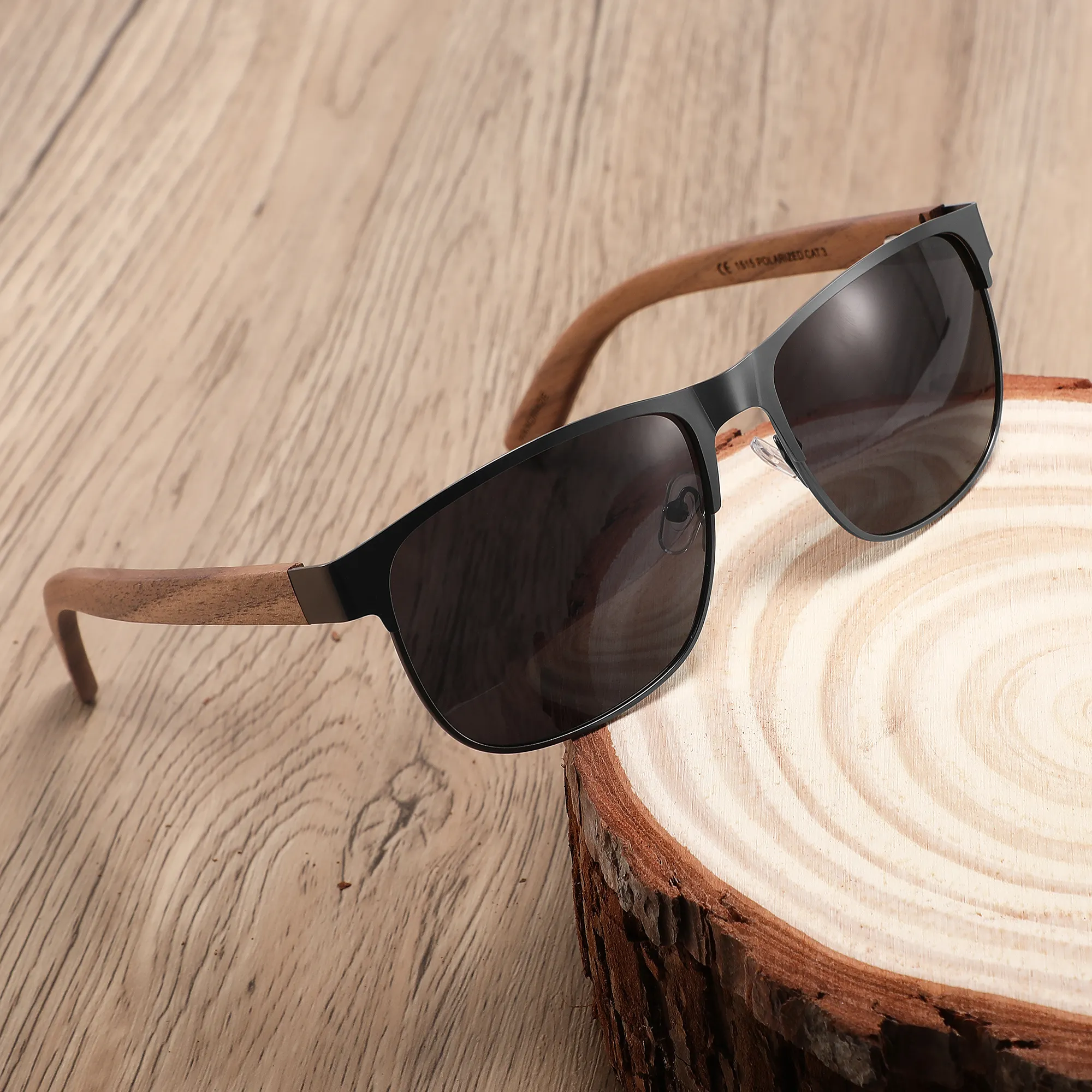 CONCHEN ücretsiz lazer logosu moda ahşap ceviz güneş gözlüğü Uv400 erkekler polarize güneş gözlüğü