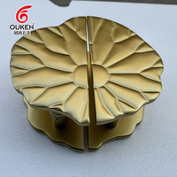 Poignées de porte en cuivre brossé sculptées en forme de feuille de lotus, poignées de porte d'entrée en laiton artistique luxueuses et ornées, poignées de porte en verre pour villa et hôtel